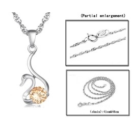 Collar De Titanio Con Baño De Platino Y Diamantes En Forma De Cisne Para Mujer De Gran Reputación.