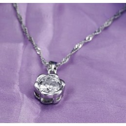 Collar De Titanio Chapado En Platino Con Forma De Rosa Para Mujer De Calidad Estable