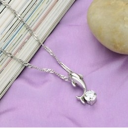 Collar De Titanio Con Baño De Platino Y Diamantes En Forma De Delfín Femenino, Con Calidad Y Cantidad Garantizadas.