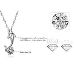 Collar De Titanio Con Baño De Platino Y Diamantes En Forma De Delfín Femenino, Con Calidad Y Cantidad Garantizadas.