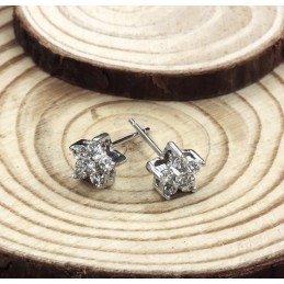 Reconocidos Por Sus Pendientes De Titanio Con Baño De Platino Y Diamantes Hipoalergénicos De Excelente Calidad Para Mujeres.