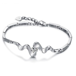 Pulsera Clásica De Titanio Con Baño De Platino Y Diamantes De Imitación Para Mujer.