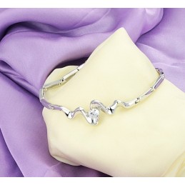 Pulsera Clásica De Titanio Con Baño De Platino Y Diamantes De Imitación Para Mujer.