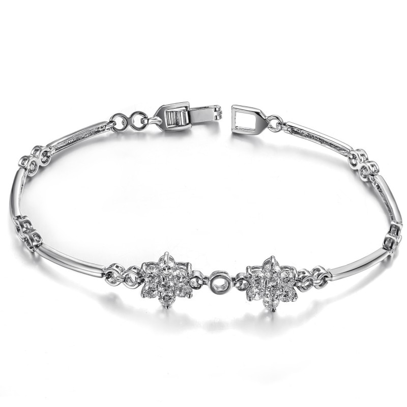 Pulsera De Titanio Con Baño De Platino Y Diamantes, Con Forma De Flor De Ciruelo, De La Reina De La Calidad. Pulsera De Titanio Con Baño De Platino Y Diamantes, Con Forma De Flor De Ciruelo, De La Reina De La Calidad.