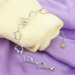 Pulsera De Titanio Con Baño De Platino Y Diamantes De Imitación, De Renombre Mundial.