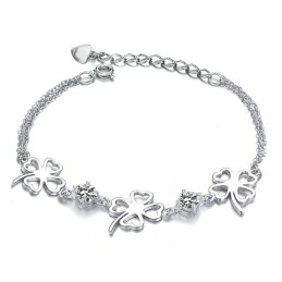 Pulsera De Titanio Con Baño De Platino Y Diamantes En Forma De Trébol Para Mujer De Alta Calidad.