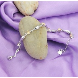 Pulsera De Titanio Con Baño De Platino Y Diamantes De Excelente Calidad Para Mujer.