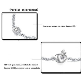 Pulsera De Titanio Con Baño De Platino Y Diamantes En Forma De Manzana Para Mujer.
