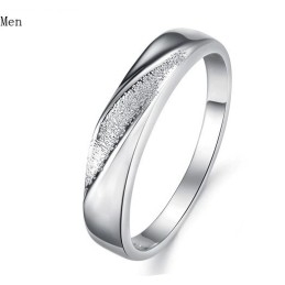 Anillo De Titanio Con Baño De Platino Exfoliante De Gran Variedad Para Amantes