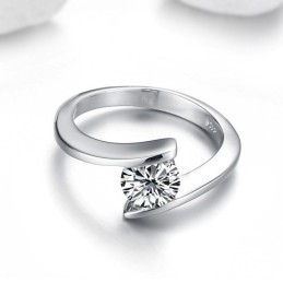 Anillo De Titanio Con Baño De Platino Y Diamantes De Imitación Para Mujer, De Rendimiento Confiable