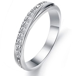 Anillo De Titanio Con Baño De Platino Y Diamantes De Imitación Para Mujer De Alta Calidad.