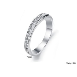 Anillo De Titanio Con Baño De Platino Y Diamantes De Imitación Para Mujer De Alta Calidad.
