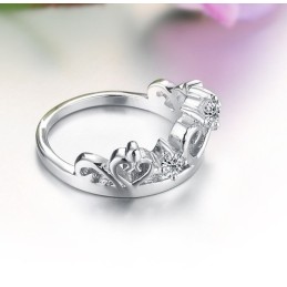 Anillo De Titanio Con Baño De Platino Y Diamantes De Imitación De Renombre Mundial