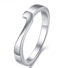Anillo De Titanio Con Baño De Platino De Calidad Para Amantes.
