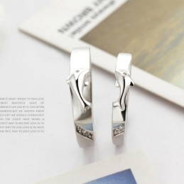 Anillo De Titanio Con Baño De Platino Y Diseño De Delfín Para Amantes.