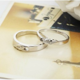 Anillo De Titanio Con Baño De Platino De Calidad Para Amantes.