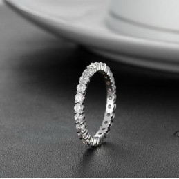 Anillo De Titanio Con Baño De Platino Para Mujer De Renombre Mundial