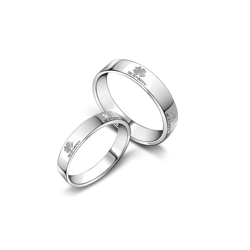 Anillo De Titanio Con Baño De Platino En Forma De Trébol De Excelente Calidad Para Amantes.