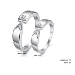 Anillo De Titanio Con Baño De Platino De Alta Calidad Para Amantes Con Diamantes De Imitación.