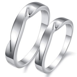 Anillo De Titanio Con Baño De Platino Con Calidad Y Cantidad Garantizadas Para Amantes.