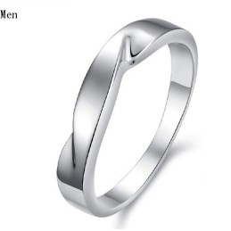 Anillo De Titanio Con Baño De Platino Con Calidad Y Cantidad Garantizadas Para Amantes.