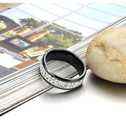Anillo De Cerámica De Tungsteno Negro Con Diamantes De Imitación Y Rendimiento Confiable