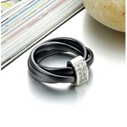 Anillo De Cerámica De Tungsteno Negro Con Diamantes De Imitación De Renombre Mundial