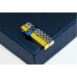 Delicado Colgante De Titanio Azul Y Blanco Extraíble Para Hombre (Cadena Gratis)