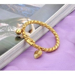 Pulsera Para Niños Chapada En Oro De 18 Quilates Con Campana, Muy Vendida En Todo El Mundo.