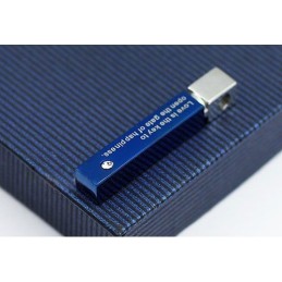 Hermoso Colgante De Titanio Azul Para Hombre (Cadena Gratis)
