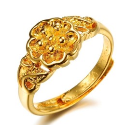 Anillo Chapado En Oro De 18 Quilates Con Diseño De Flor Femenina De Alta Calidad