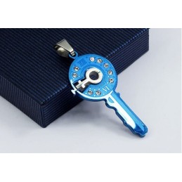 Hermoso Colgante De Titanio Con Forma De Llave Maestra - Cadena Gratis