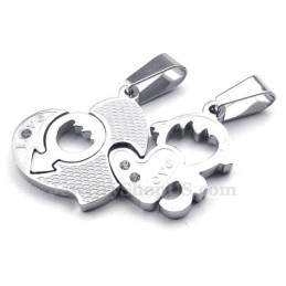 Collar De Titanio Con Colgante De Dos Corazones Para Parejas (Cadena Gratis) (Un Par)