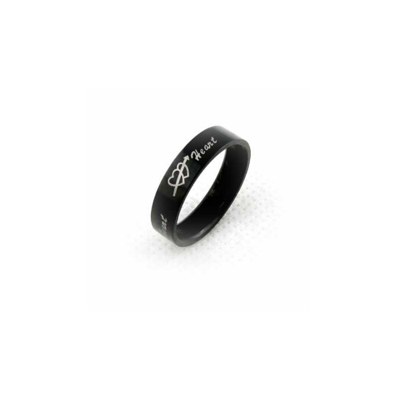 Anillo De Titanio Negro De 6 Mm Para Hombre Con Una Flecha Que Atraviesa Dos Corazones