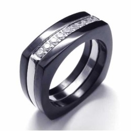 Anillo Unisex De Titanio Negro Con Diamantes De 8 Mm