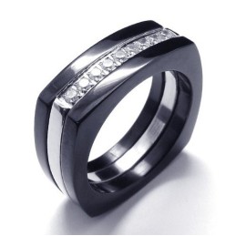 Anillo Unisex De Titanio Con Diamantes De 8 Mm