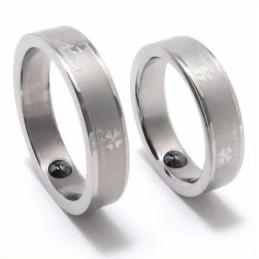 Anillo De Titanio De Trébol De Cuatro Hojas De 5 Mm