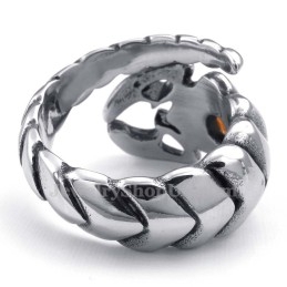 Anillo De Escorpión De Titanio Con Circonita Roja