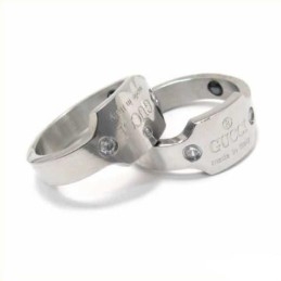 Anillo De Corte De Titanio Con Incrustaciones De Diamantes De 5 Mm