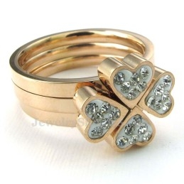 Anillo De Titanio Con Trébol De Cuatro Hojas En Oro Rosa (Tres En Uno)