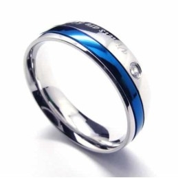 Anillo Unisex De Titanio Con Diamantes De 6 Mm