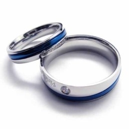 Anillo Unisex De Titanio Con Diamantes De 6 Mm