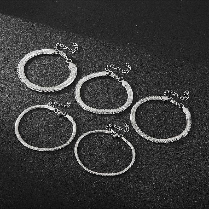 Pulseras De Titanio Con Cadena De Hueso De Serpiente Para Hombre Y Mujer. Pulseras De Titanio Con Cadena De Hueso De Serpiente Para Hombre Y Mujer.