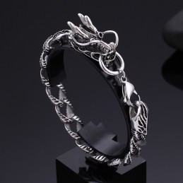 Pulsera Moderna De Titanio Con Grifo Para Hombre