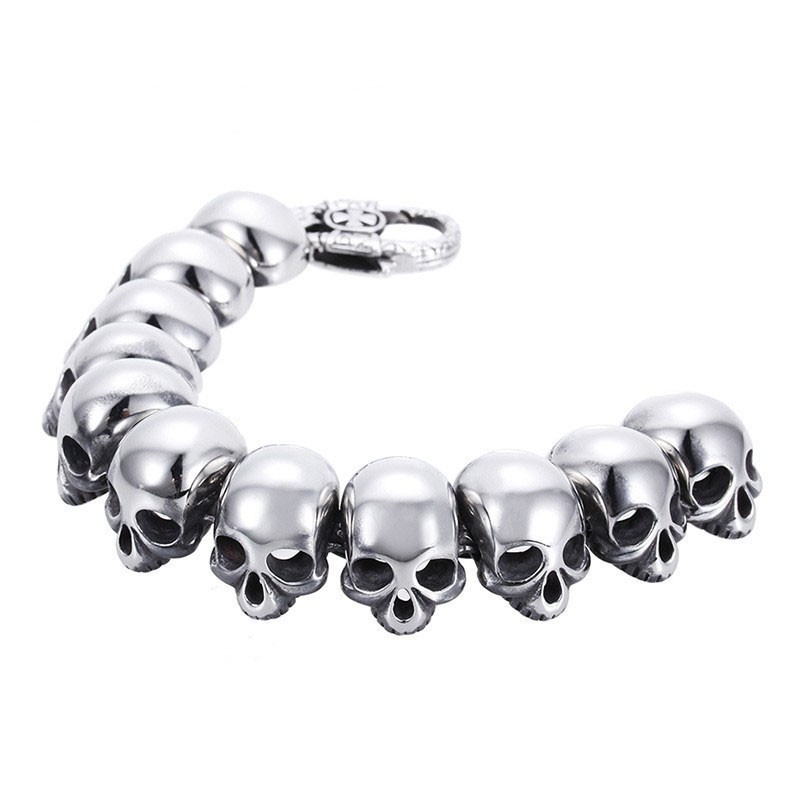 Pulsera De Titanio Con Calavera Pulida Y Huesos Cruzados Para Hombre. Pulsera De Titanio Con Calavera Pulida Y Huesos Cruzados Para Hombre.