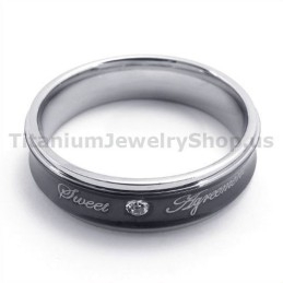 Anillo De Titanio Negro Con Forma De Corazón Y Diamante