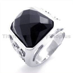 Anillo De Titanio Con Circonita