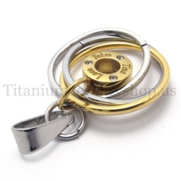 Anillo Multicapa Dorado Con Colgante De Titanio Grabado "Take Time Love"