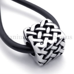 Colgante De Titanio Con Cuentas Afortunadas En Forma De Cubo