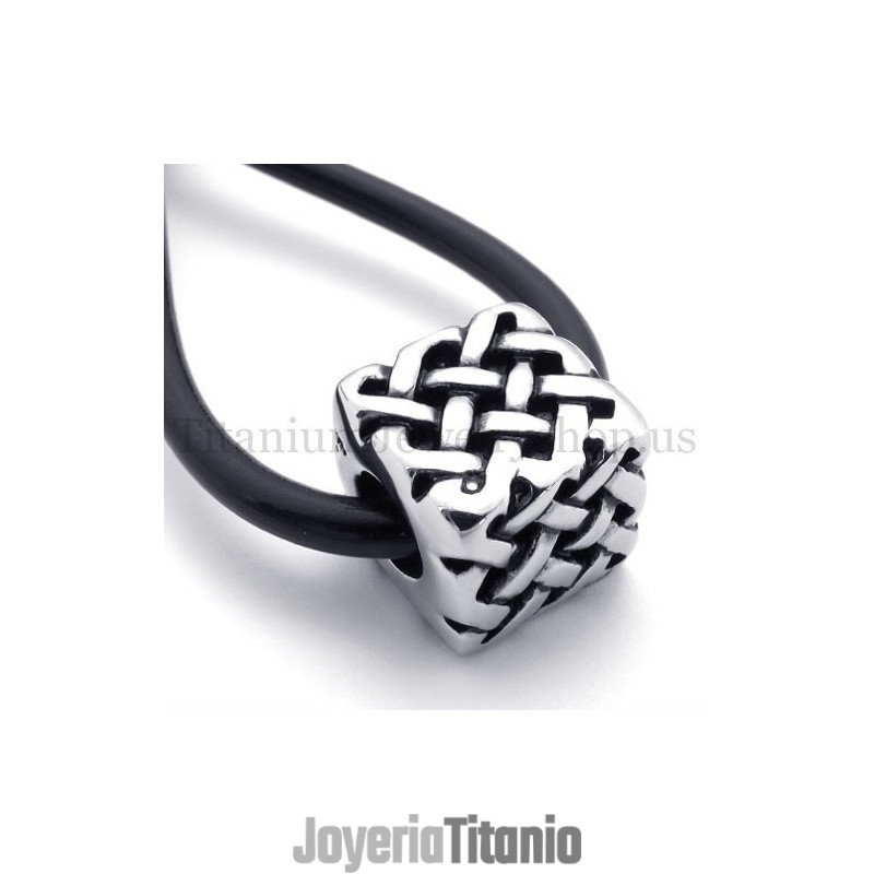 Colgante De Titanio Con Cuentas Afortunadas En Forma De Cubo